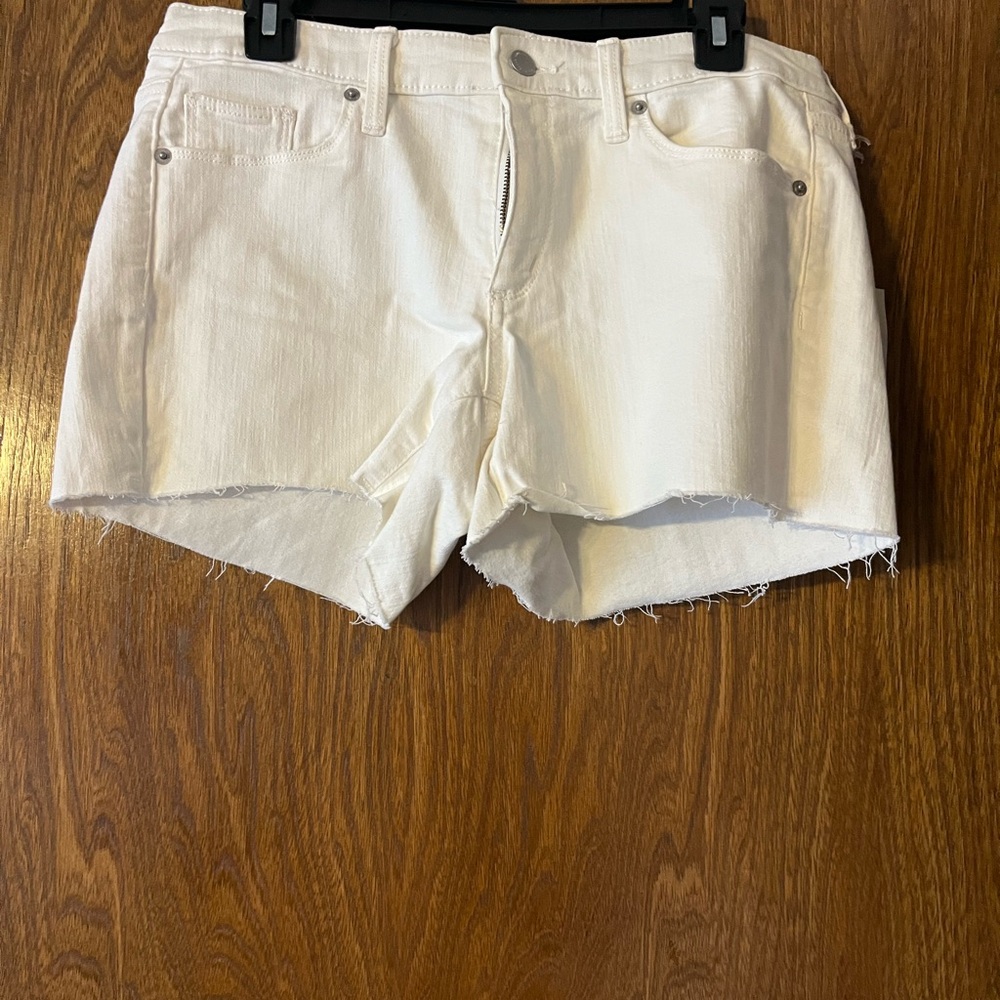 Universal Thread White Jean Shorts 4” inseam Mid rise